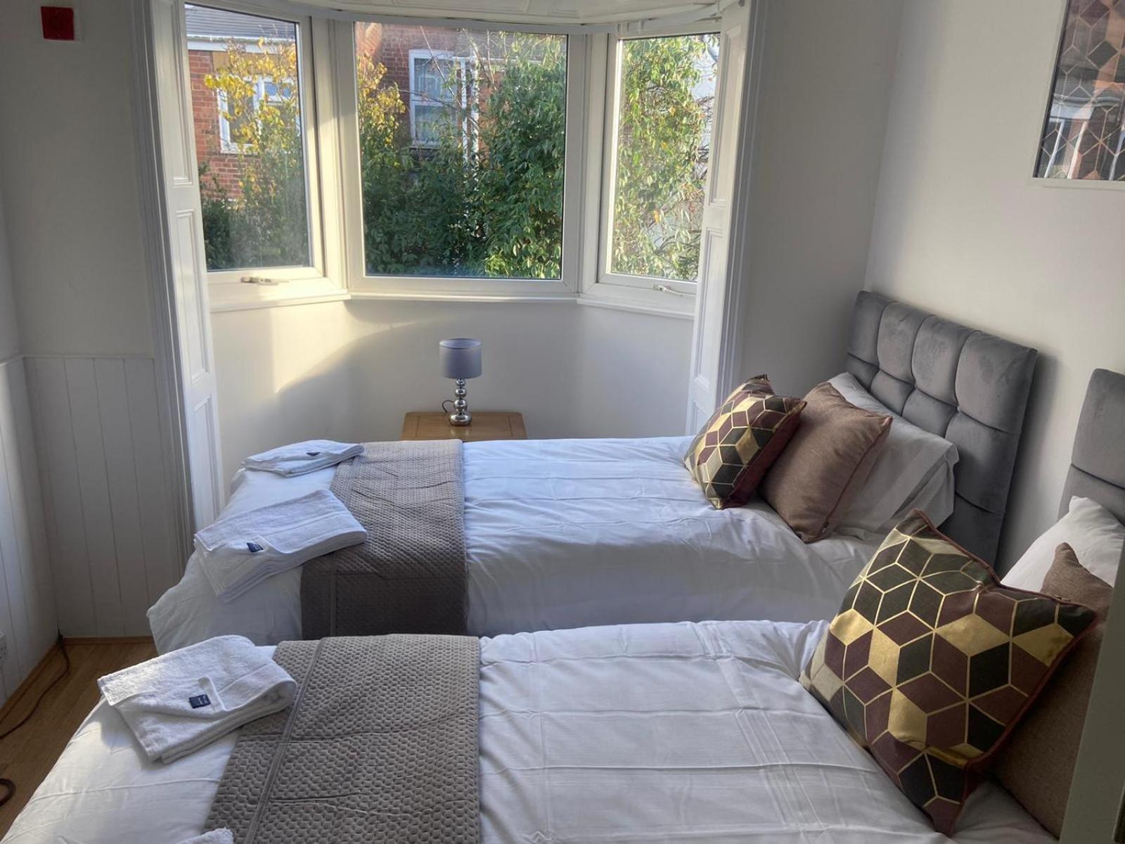 Apartamento Raleigh Ff&Tf - 1 Bed Georgian Flat In The Centre Of Exeter, Free Parking With Wifi Habitación foto