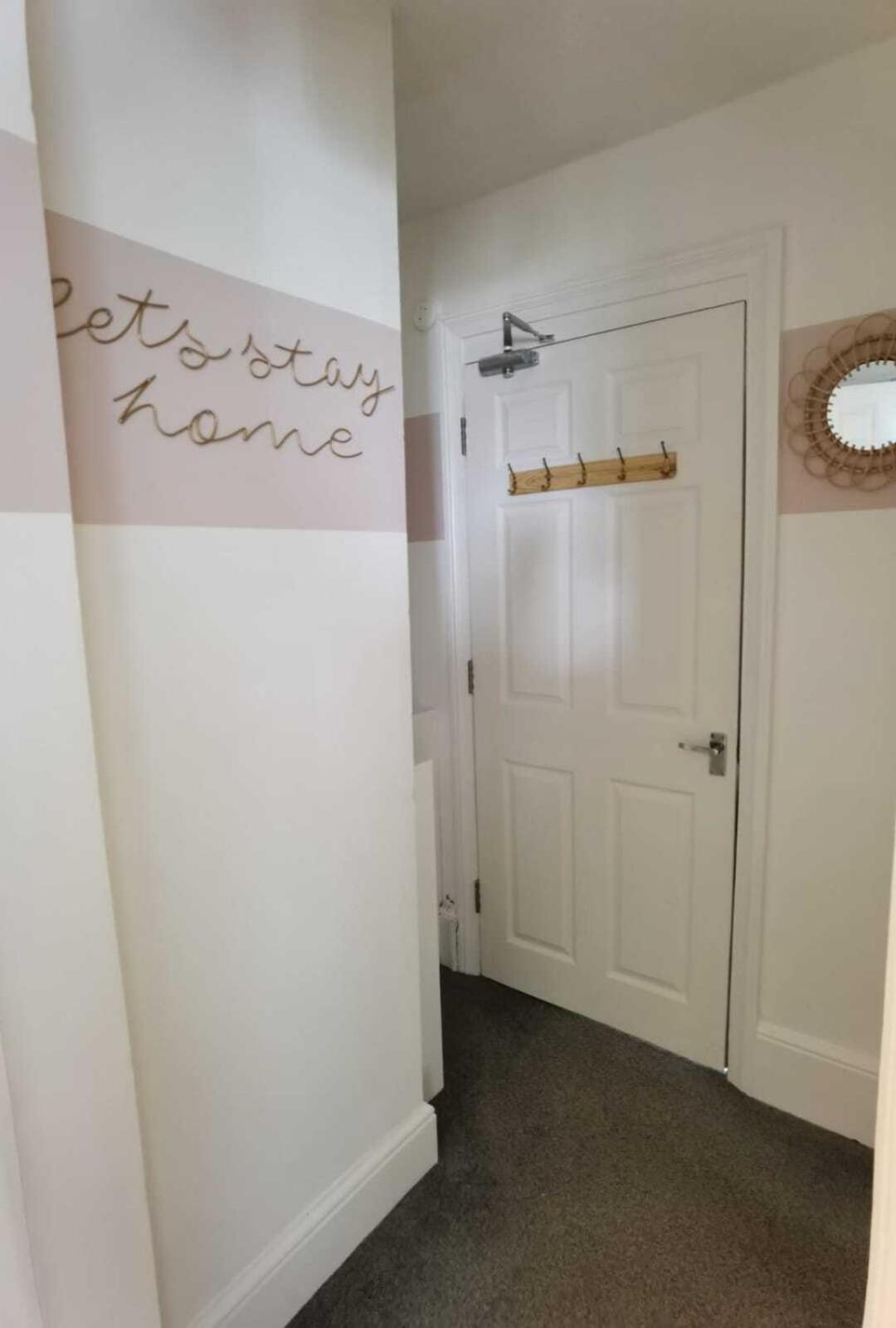 Apartamento Raleigh Ff&Tf - 1 Bed Georgian Flat In The Centre Of Exeter, Free Parking With Wifi Habitación foto